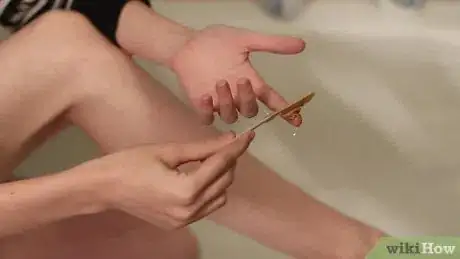 Image titled Wax Your Legs Step 16