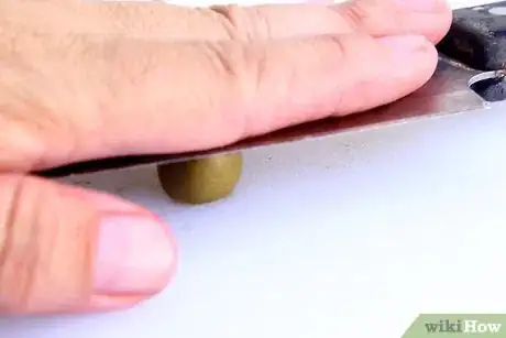 Image titled Eat Olives Step 1