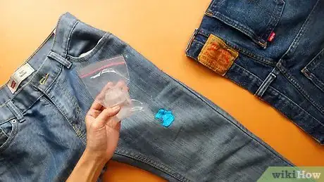 Image titled Remove Chewing Gum from Jeans Step 1