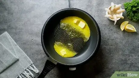 Image titled Pan Fry Shrimp Step 1