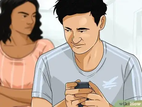 Image titled Know Who Your Boyfriend Is Texting Step 1