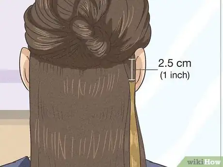 Image titled Apply Keratin Hair Extensions Step 5