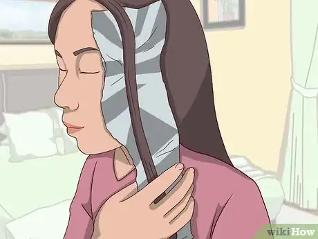 Image titled Put Streaks in Your Hair at Home Step 5