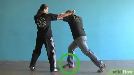 Image titled Go Into a Jeet Kune Do Stance Step 19