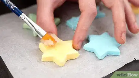 Image titled Make Fondant Shiny Step 16