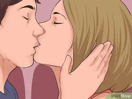 Image titled Make out in a Movie Theatre Step 10
