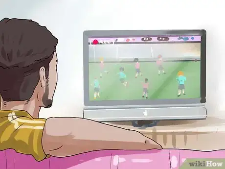 Image titled Read a Soccer Penalty Shot if You're a Goalie Step 10