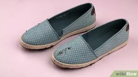 Image titled Clean Espadrilles Step 2