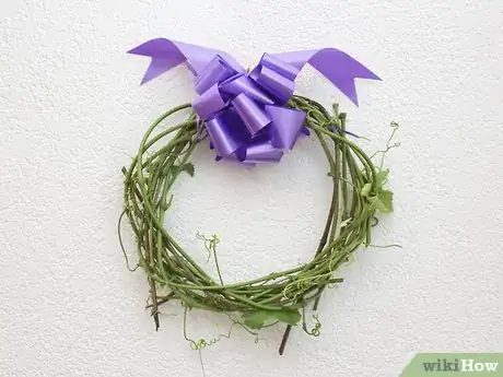 Image titled Make a Grapevine Wreath Step 10