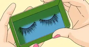 Apply Strip Lashes