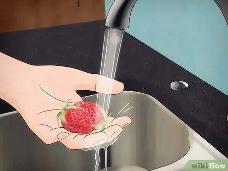 Image titled Pick Strawberries Step 10