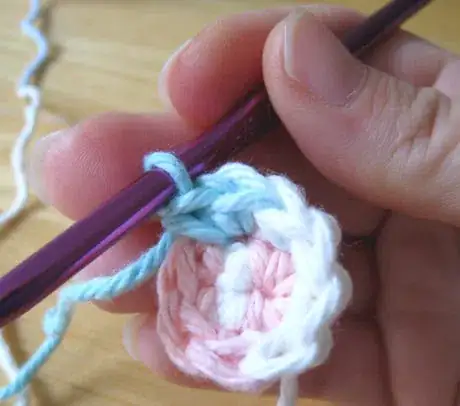 Image titled Crochet_bath_puff_5