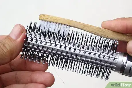 Image titled Clean Hairbrushes and Combs Step 9