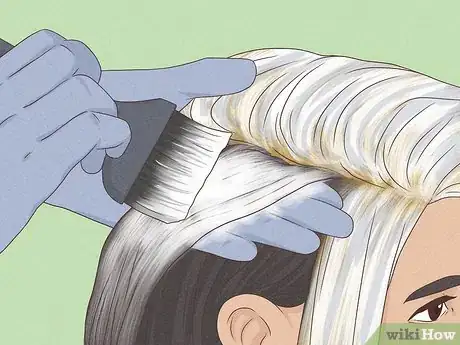 Image titled Dye Your Hair the Perfect Shade of Blonde Step 8