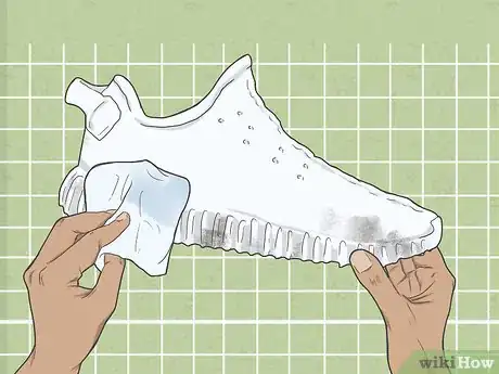 Image titled Keep Yeezys Clean Step 14