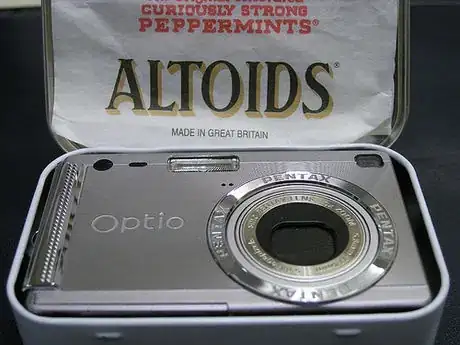 Image titled Pentax Optio in Altoids tin.