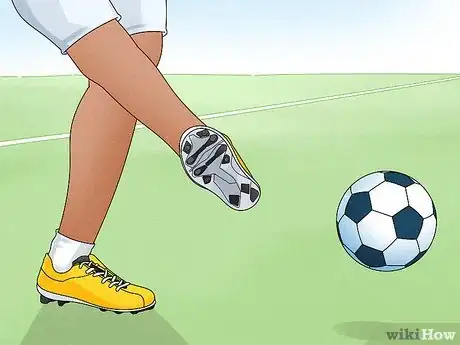 Image titled Pass a Soccer Ball Step 4