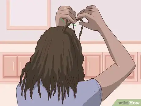 Image titled Grow Dreadlocks Free Form or Twist & Rip Step 4.jpeg