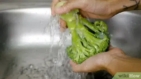 Image titled Steam Broccoli Without a Steamer Step 1