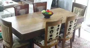 Clean a Kitchen Table