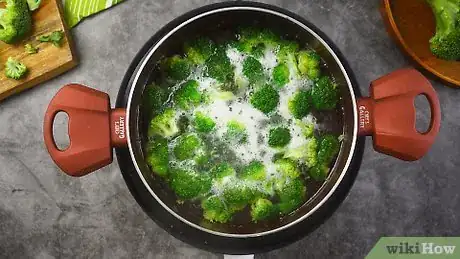 Image titled Blanch Broccoli Step 4