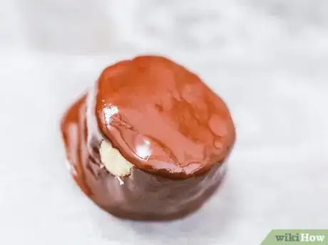 Image titled Make Chocolate Covered Fruit Step 3