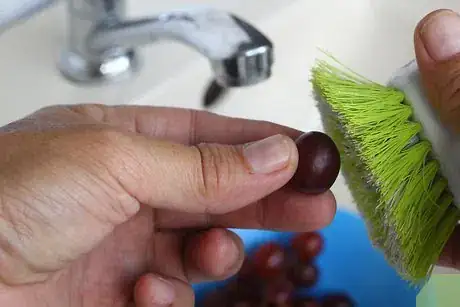 Image titled Wash Grapes Step 13