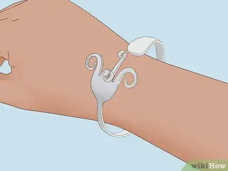 Image titled Make a Fork Bracelet Step 10