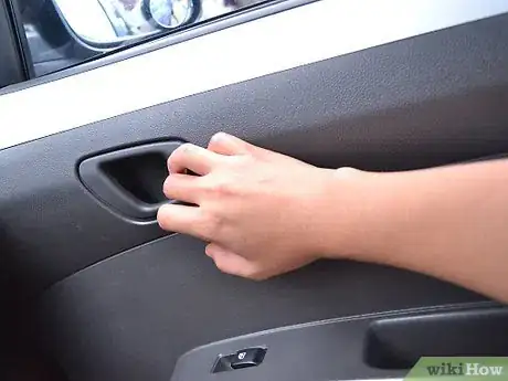 Image titled Save Yourself Inside a Kidnapper's Car Step 1