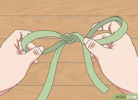 Image titled Make a Bow with Wired Ribbon Step 5