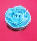 Make a Rose With Cake Icing