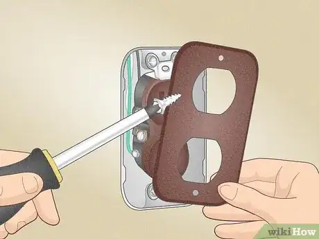 Image titled Install a Switch to Control the Top Half of an Outlet Step 4