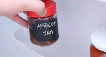 Make Dried Apricot Jam