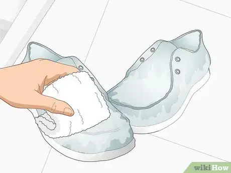 Image titled Clean Crocs Step 16