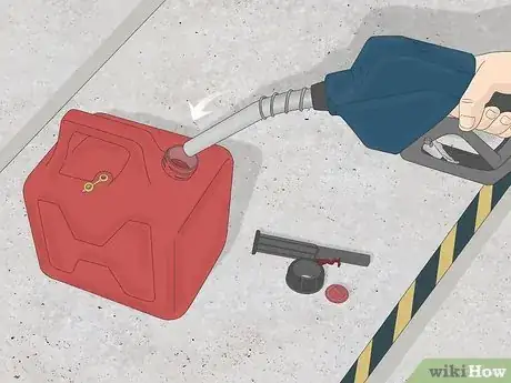 Image titled Use a Gas Can Step 3