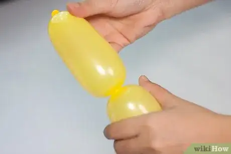 Image titled Make a Balloon Giraffe Step 2