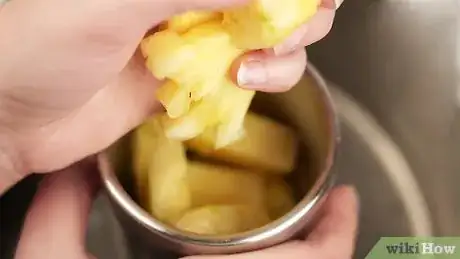 Image titled Make Pineapple Juice Step 18