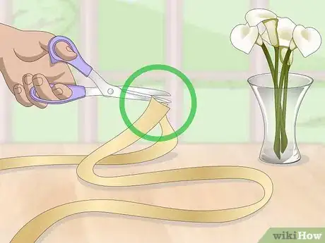 Image titled Decorate a Flower Vase with a Ribbon Step 3