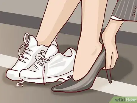 Image titled Straighten Toes Step 5