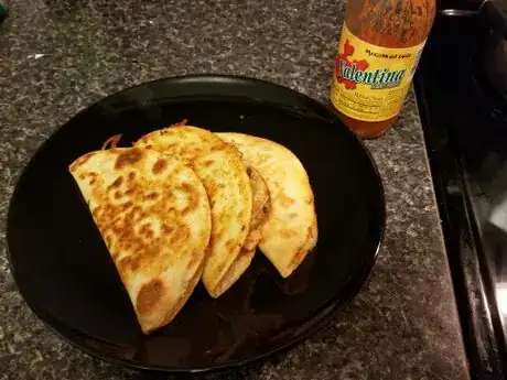 Image titled Quesadillas_in_plate