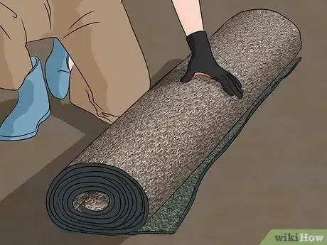 Image titled Remove Old Carpeting Step 12