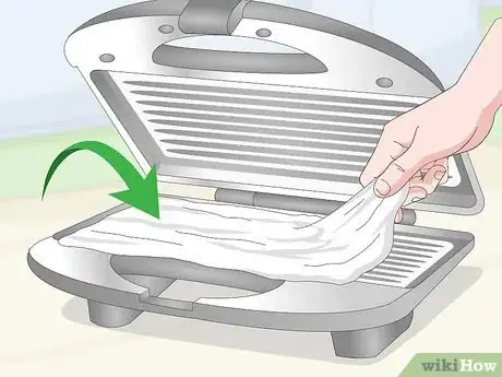 Image titled Clean a Panini Grill Step 9