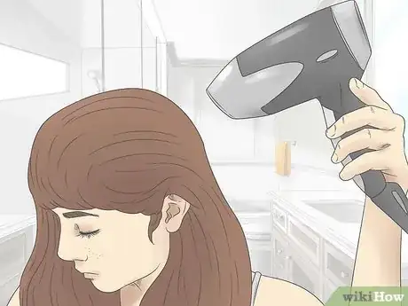 Image titled Prevent Static Electricity in Your Hair Step 1