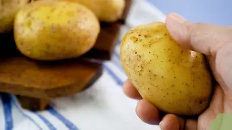 Image titled Choose Potatoes Step 1