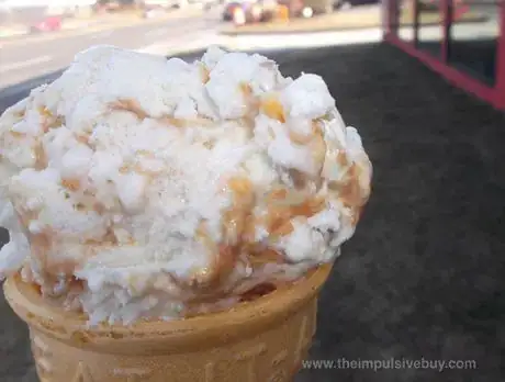 Image titled Baskin_Robbins Movie Theater Popcorn Ice Cream Closeup Ice Cram