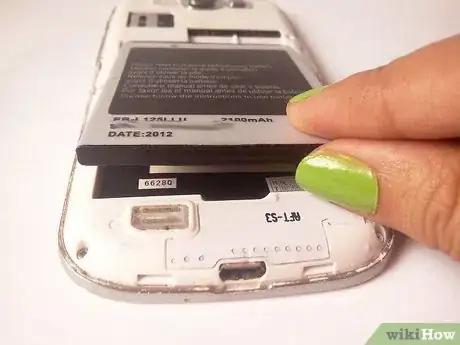 Image titled Change the Battery on a Samsung Galaxy Step 6