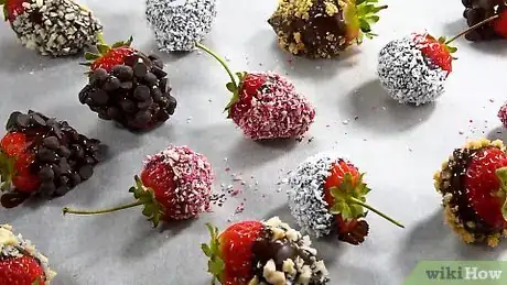 Image titled Decorate Chocolate Covered Strawberries Step 4