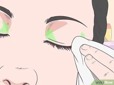 Image titled Clean Eyelids Step 7