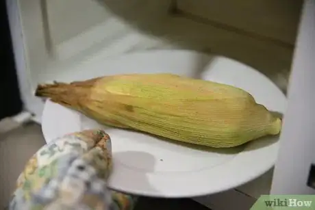 Image titled Microwave Corn in Its Husk Step 3