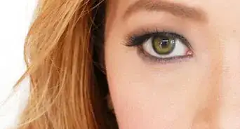 Make Green Eyes Stand Out